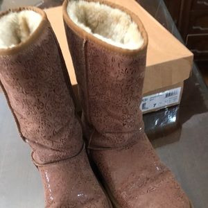 UGG imposters/tan boots, size 7
